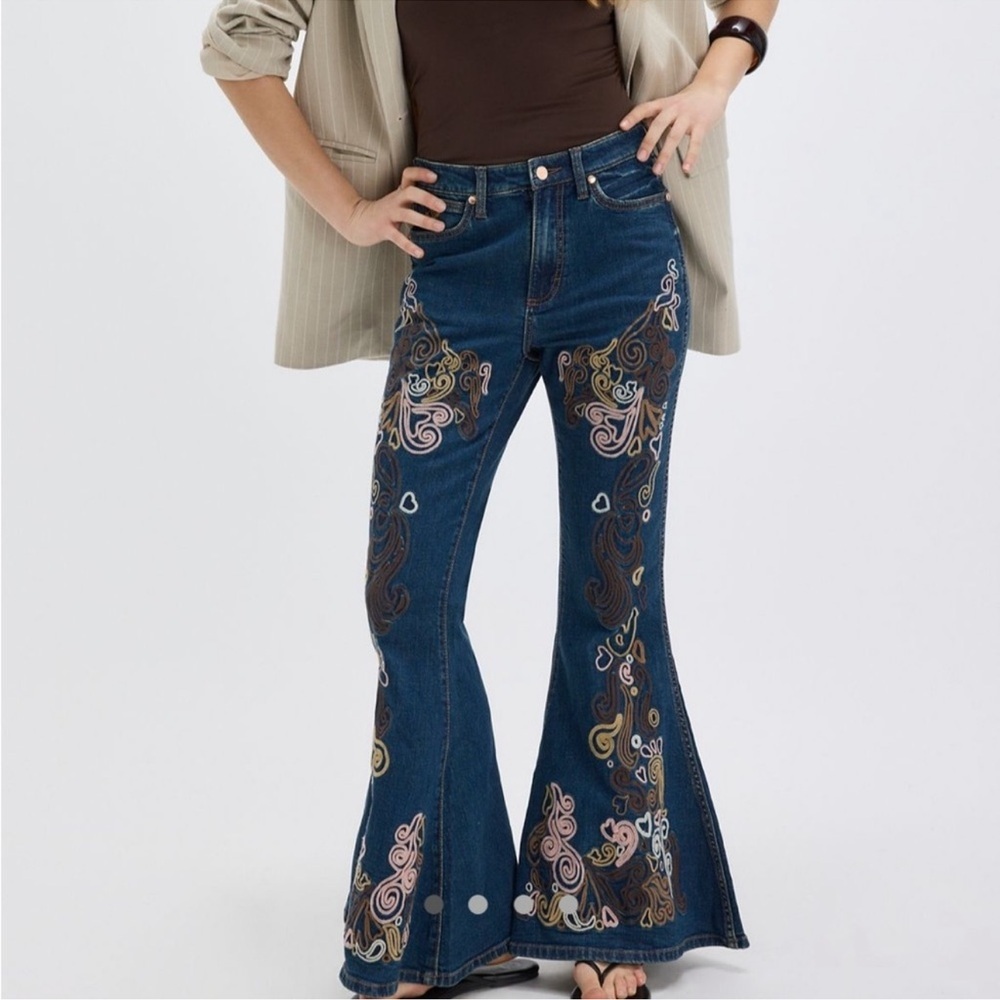 Free People Wrangler Lainey Wilson Jeans